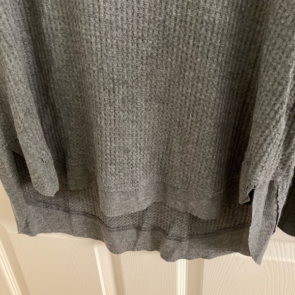 Top - Picture 4 of 5